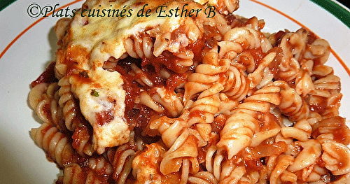 Fusillis gratinés, sauce aux tomates et au vinaigre balsamique