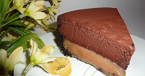 Gâteau mousse au chocolat et caramel