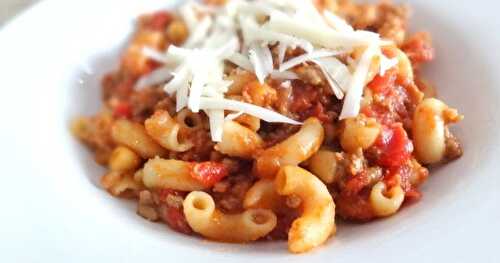 Macaroni à la viande dans une seule casserole