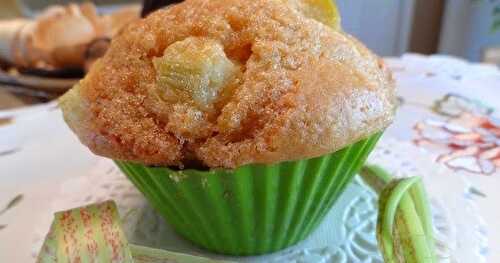  Muffins à la rhubarbe et au babeurre