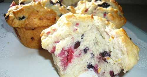 Muffins au babeurre et aux petits fruits