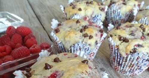 Muffins aux framboises et aux pépites de chocolat