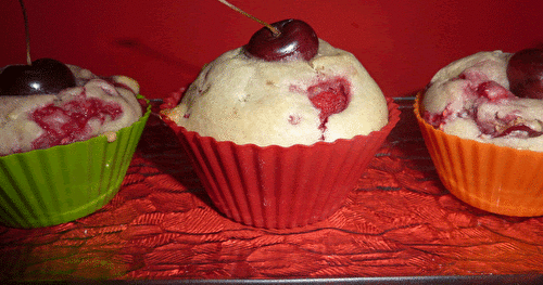 Muffins aux framboises et cerises