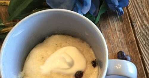 Mug cake aux bleuets