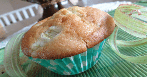 Petits gâteaux à la rhubarbe