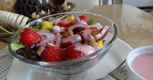 Salade de fraises et de mangues