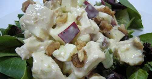 Salade de poulet, mi-coronation, mi-waldorf