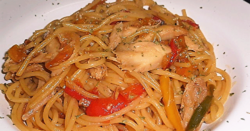 Spaghetti au poulet et légumes à la sauce soya et miel