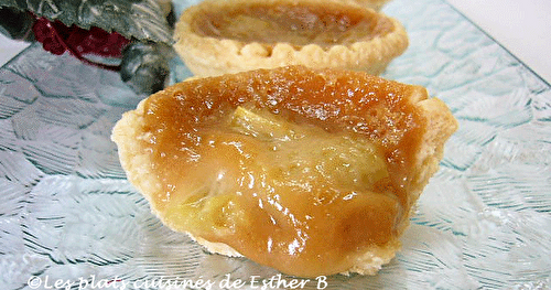 Tartelettes à la rhubarbe et au sucre à la crème