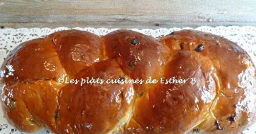 Tresse de pain aux raisins