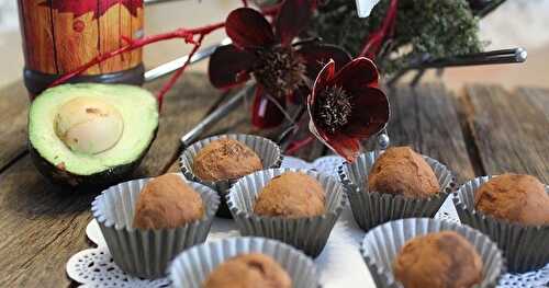 Truffes au chocolat à base d'avocat et érable (Joyeuses Pâques!)