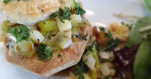 Vol-au-vent aux poires, brie et poireaux caramélisés