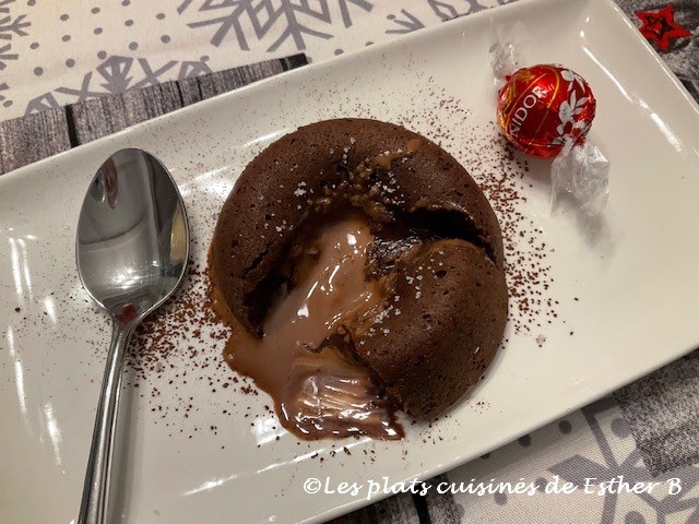 Petits gâteaux au chocolat coulant (Joyeuses Pâques!)