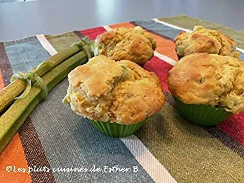 Muffins à la rhubarbe et à la crème sure