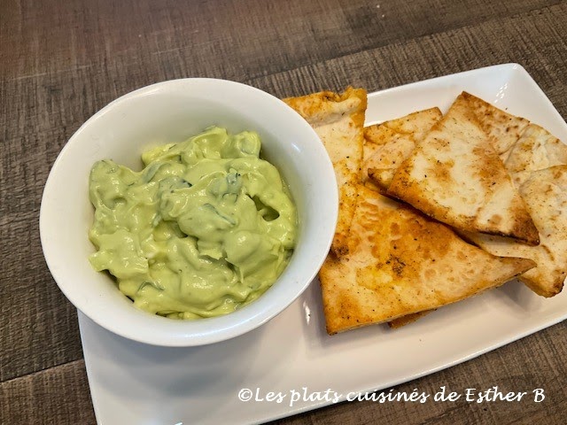 Trempette à l’avocat et au fromage en grains