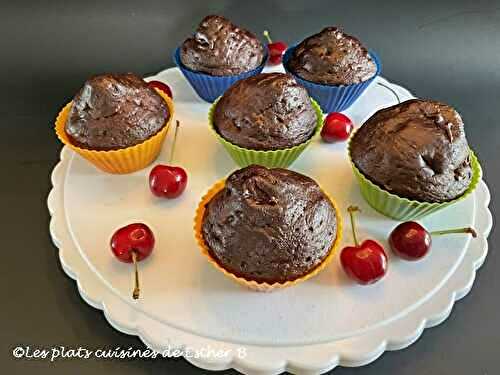 Muffins au chocolat et cerises façon forêt noire