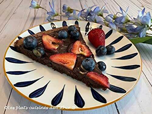 Pizza au chocolat et aux fruits