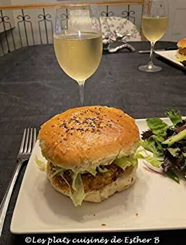 Burger style « mac poulet » maison croustillant avec Corn Flakes 