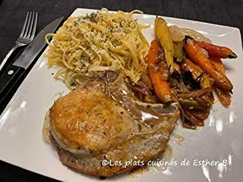 Côtelettes de porc et légumes au miel et à la moutarde