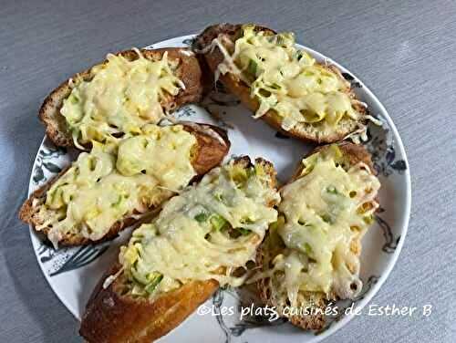  Canapés au beurre de poireaux