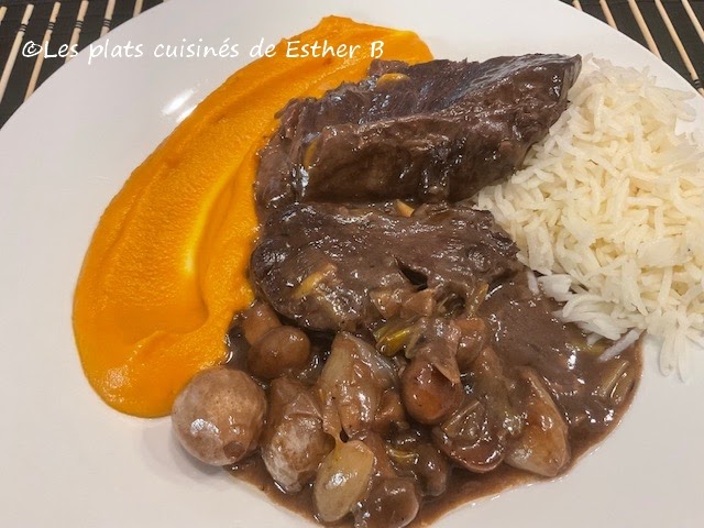 Rôti de palette braisé au vin rouge