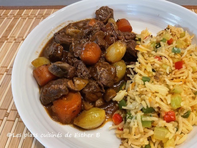 Bœuf bourguignon traditionnel au vin rouge