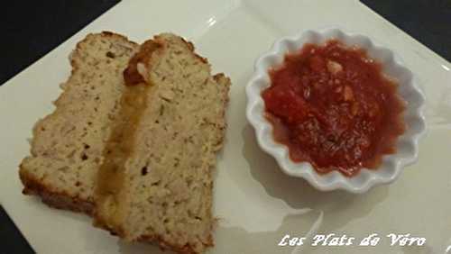 CAKE AU THON ET SON COULIS DE TOMATES