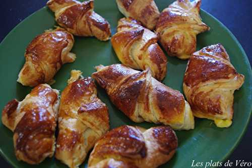 CROISSANTS AU BEURRE