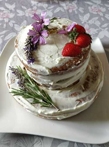 Gâteau nu - Naked cake à la fraise