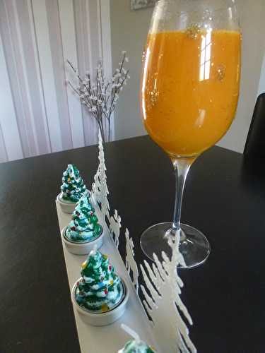 JUS D'ORANGE CHAUD AUX EPICES DE NOEL