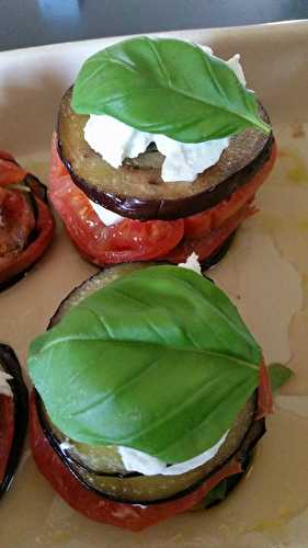 Millefeuille aubergine, tomates, burrata et basilic