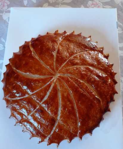 Galette des rois à la crème d'amande et pâte à la farine de riz