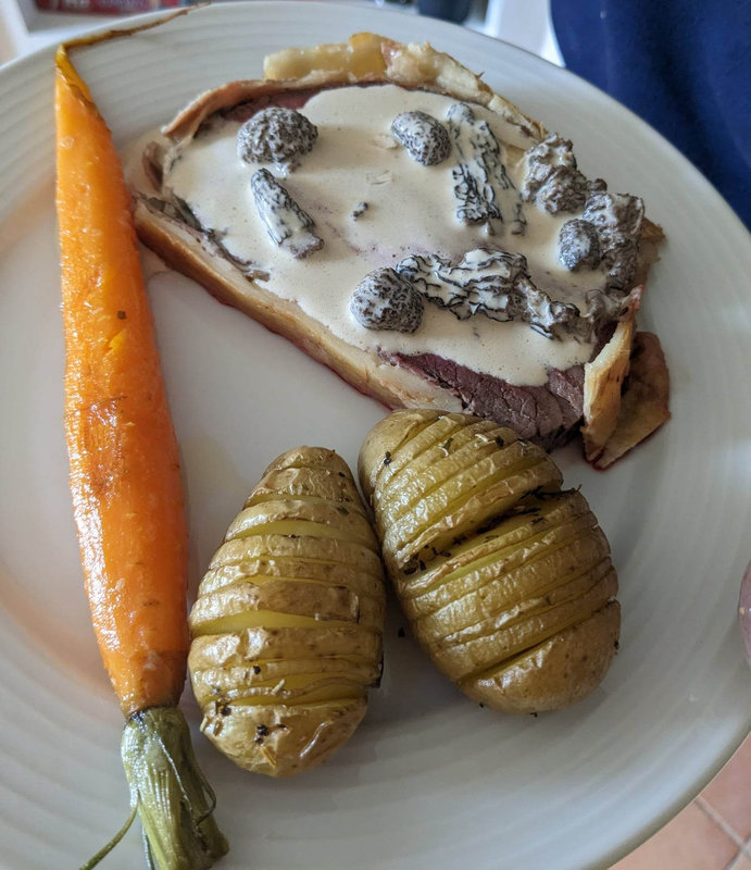 Filet de boeuf Wellington et sa sauce aux morilles