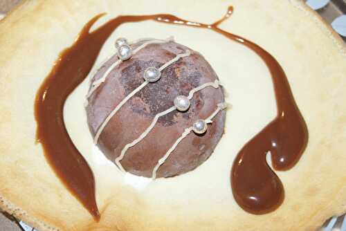 Boule de glace vanille enrobée de Chocolat sur crêpe