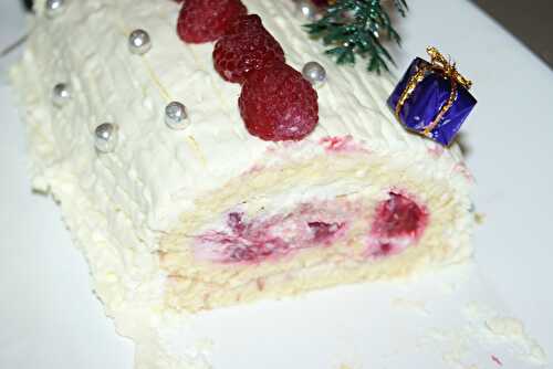 Bûche Chocolat Blanc Framboises