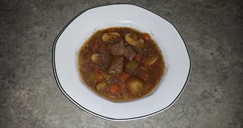 BOEUF AUX LÉGUMES À LA MIJOTEUSE