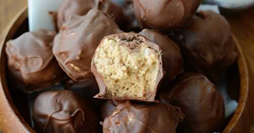 BOULES AU BEURRE D'ARACHIDES ET RICE KRISPIES (SANS CUISSON)