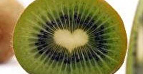 COMMENT ÉPLUCHER UN KIWI