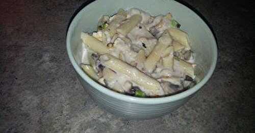 PENNE AU POULET ET SAUCE AUX CHAMPIGNONS