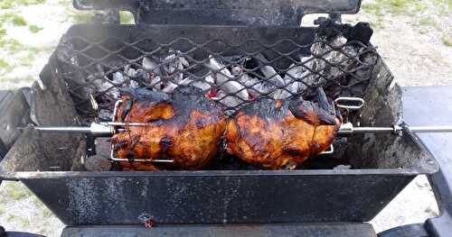 POULET B.B.Q. SUR LA BROCHE