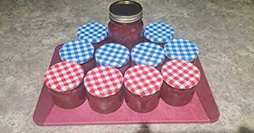 CONFITURE FRAISES ET RHUBARBES 