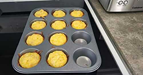 MINI-QUICHES JAMBON ET FROMAGE DANS UN MOULE À MUFFIN