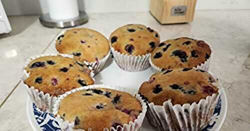 MUFFINS AUX BLEUETS ET FRAMBOISES  