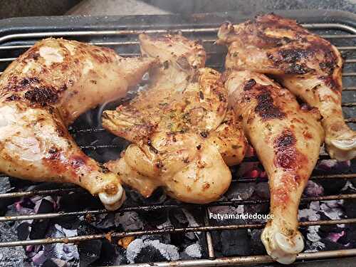 Poulet grillé au feu de charbon