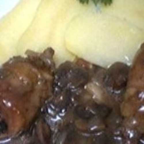 Pilons de poulet au vin rouge