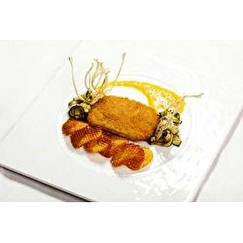 Escalope de poulet pané « cordon bleu », sauce diable, légumes grillés et pommes gaufrette - Les Recettes de Jean-Louis