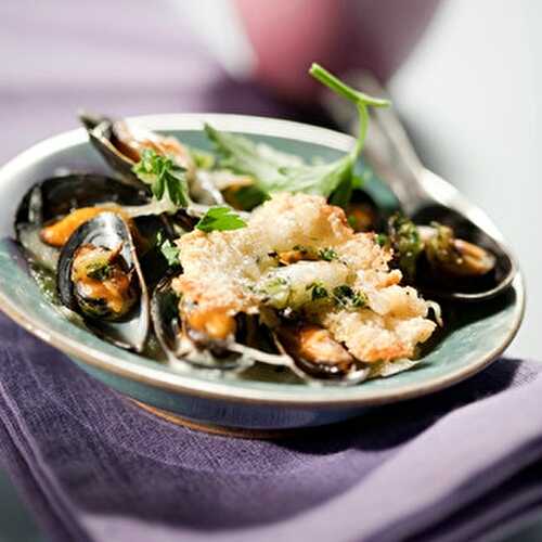 Moules gratinées à l'ail rose et aux herbes