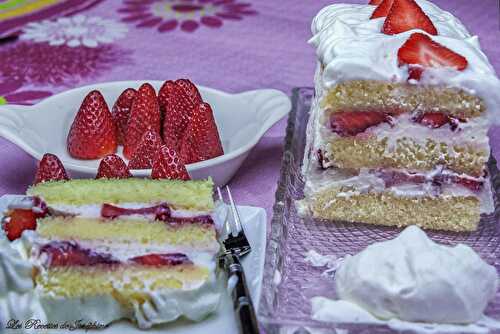 Gâteau aux Fraises et à la Mousse de Fromage Blanc