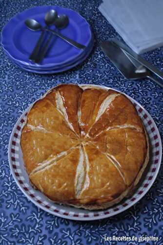 Galette des rois frangipane amandes traditionnelle