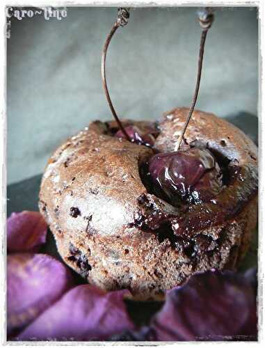 Cerise sur le Gâteau !!! Muffins au Chocolat noir et Cerises Entières, Sirop Amarena - Les recettes de l'Alsacienne